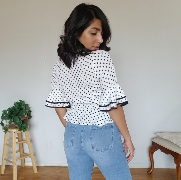 🏷CLEARANCE CREAM WHITE TIE FRONT POLKA DOT TOP S - Picture 2 of 5
